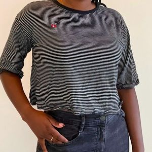 Cropped half sleeve shirt